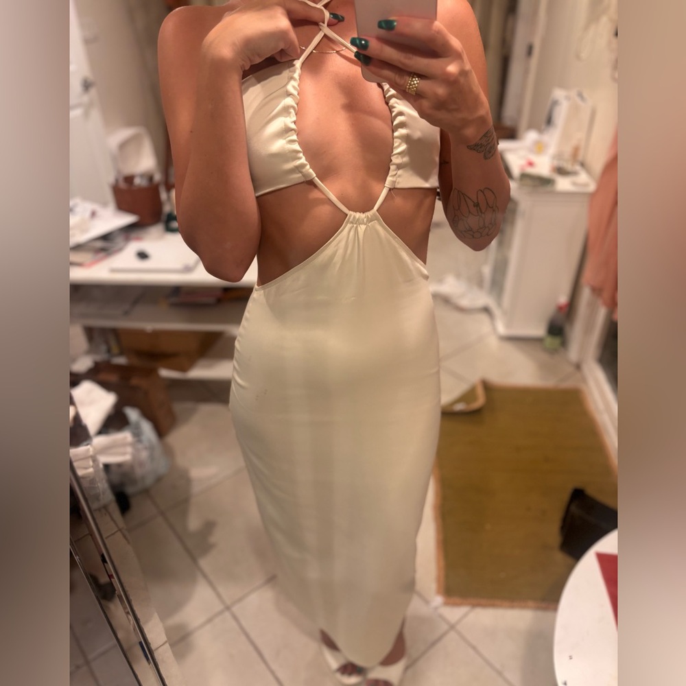 Pepper-mayo cutout strappy satin cream maxi - Picture 4 of 5